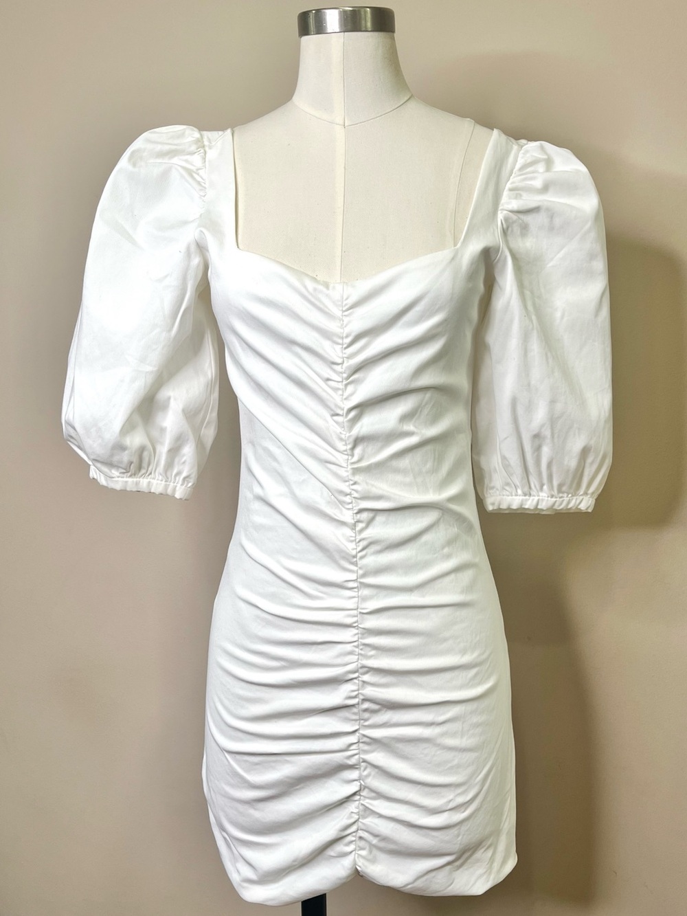 Chic Zara White Ruched Puff-Sleeve Mini Dress - Size XSmall, new without tags